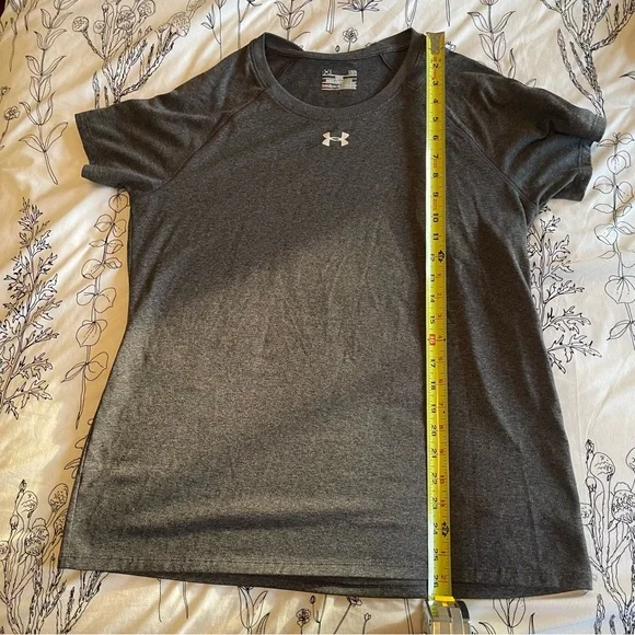 Under Armour Women’s HeatGear Short Sleeve Crew Neck Shirt - Gray - size L - Picture 6 of 6